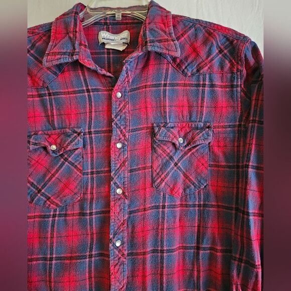 Wrangler Shirt Men's Size Large Flannel Western Pearl Snap Red Plaid Cowboy GUC - Picture 2 of 6